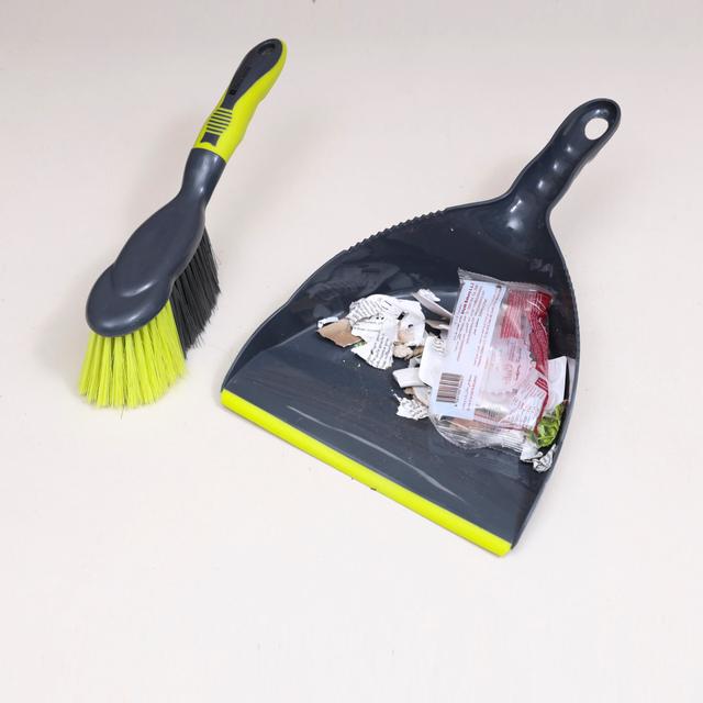 Royalford Dust Pan& Brush/Green+Grey 1X48 - SW1hZ2U6MzgyMzAx