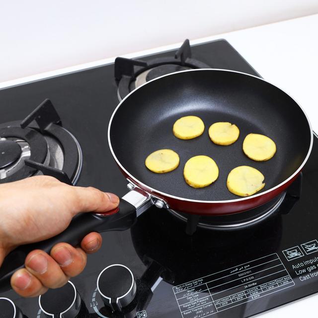 مقلاة ( طاوة ) 20 سم - احمر Royalford - Highly Durable Safe  Non-Stick - SW1hZ2U6MzY1ODg2