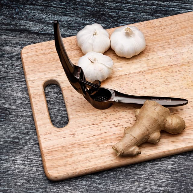 عصارة الثوم Garlic Press Ginger Crusher - Royalford