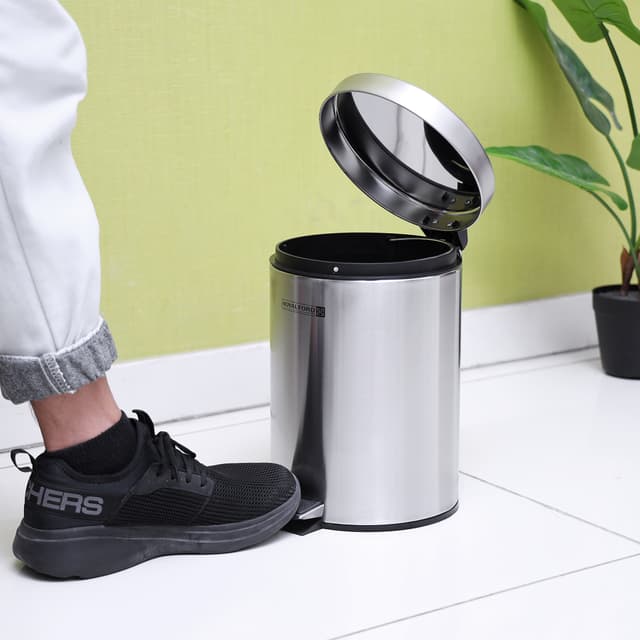 Royalford 5L Kitchen Pedal Trash Bin