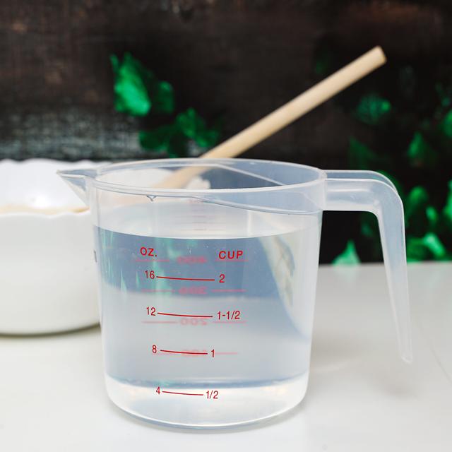 Royalford 500 Ml Measuring Jug - Bpa Free Measuring Cup - Measure Liquid, Oil And Baking Items - SW1hZ2U6MzkyNDA0