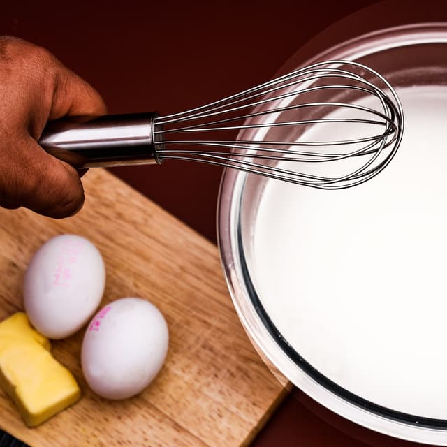 مضرب يدوي (خفاقة يدوية) ستانلس ستيل 10 بوصة Royalford - 10 Inch Stainless Steel Balloon Whisk