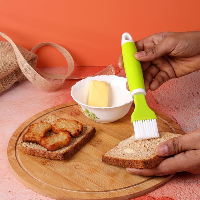 فرشاة مطبخ لدهن البيض نايلون Royalford - Kitchen Brush