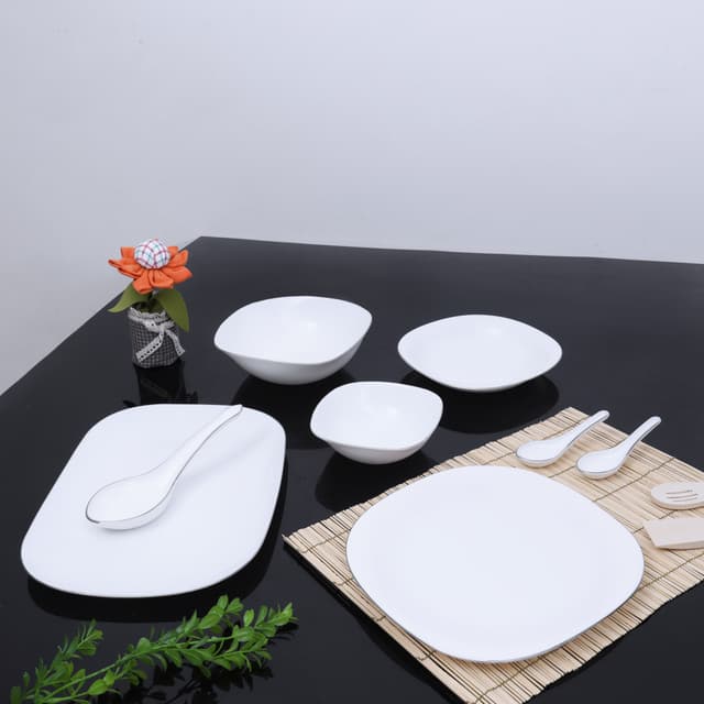طقم السفرة من الأوبال الأبيض رويال فورد Royalford Opal Ware Soft Square Dinner Set36 Pcs