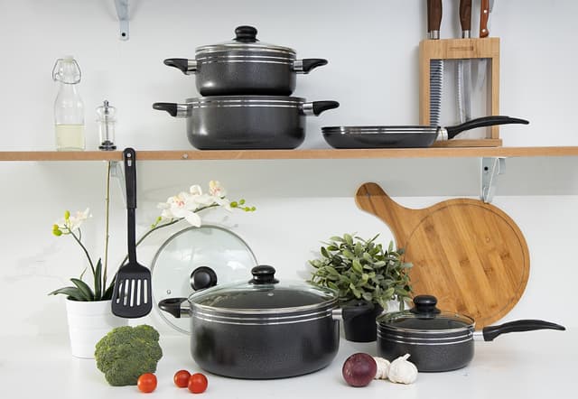 Royalford 10 Pcs Non Stick Cookware Set