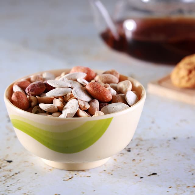 زبدية طعام ميلامين من رويال فورد 4.5بوصةRoyalford Melamine Ware 4.5 Inch Super Rays Round Bowl Mint Green