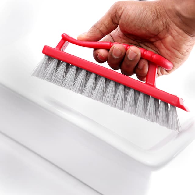 فرشاة تنظيف السجاد يدوية أحمر من رويال فورد Royalford One Click Series Brush