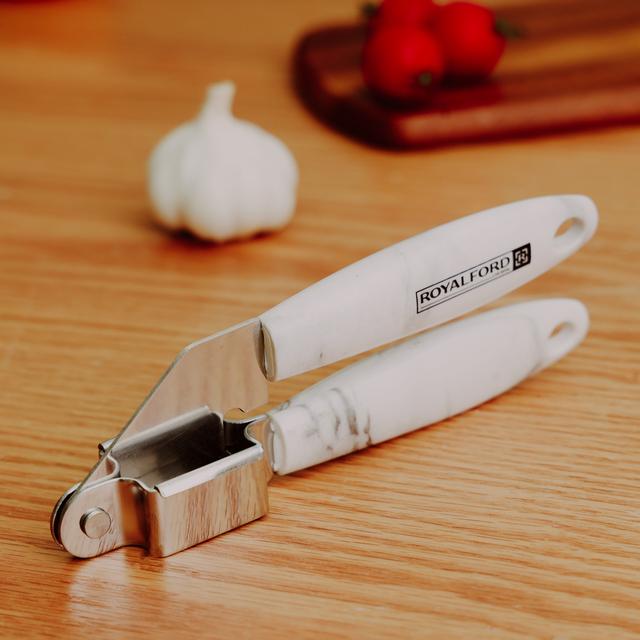 Royalford Marble Designed Abs Stainless Steel Garlic Presser - Easy To Clean - SW1hZ2U6Mzc5NjQ1