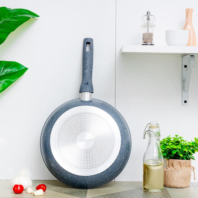 طقم قدور طبخ ومقلاية 10 قطع من رويال فورد Royalford RF9838GR 10 PCS Cookware Set