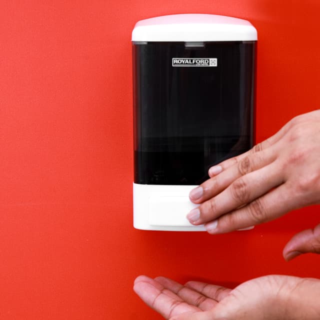 علبة صابون سائل للحائط (ذات زر ميكانيكي) Royalford Liquid Soap Dispenser