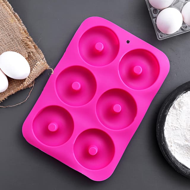 قالب ثلج سليكون دونات بنفسجي رويال فورد Royalford Silicone Donut Mold With 6 Cavities – Food Grade Silicone, -40°C To 230°C, 18×26 Cm, Easy