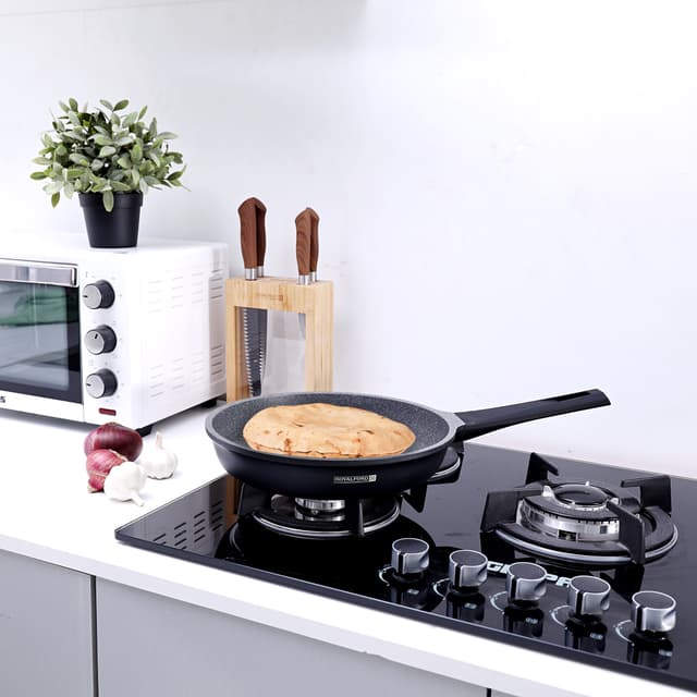 مقلاة ألمنيوم غير لاصقة (20Cm) Royalford  Die Cast Aluminium Fry Pan