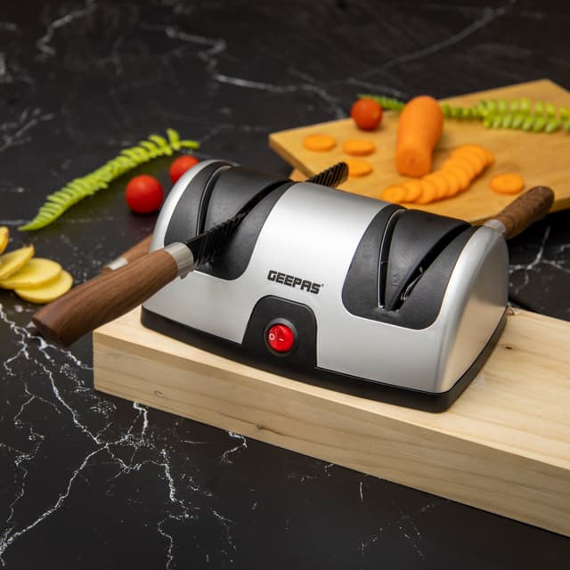 جهاز سن (شحذ) السكاكين الكهربائي باستطاعة 40 وات Geepas Electric Knife Sharpener