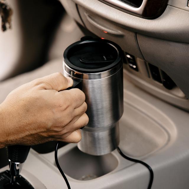 Olsenmark Car Electric Travel Mug, 0.5L Capacity, OMCK2482 - High Quality Stainless Steel, Anti -Slip Sponge Design, Food Grade PP Material, Durable Cigarette Lighter Cable - SW1hZ2U6NDQ5MzM2