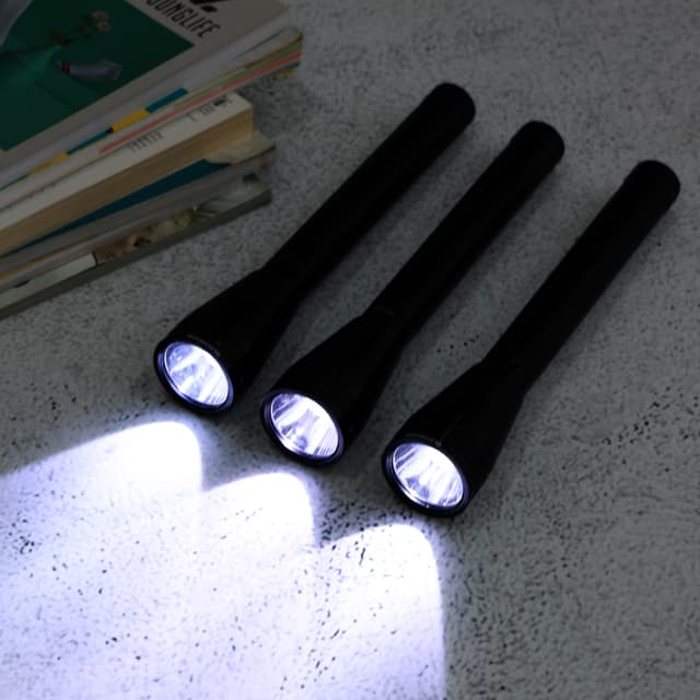 Olsenmark 3-in-1 Rechargeable LED Flash Light, OMFL2698 - Cree XPE Led 5W, Al Military Grade, High Lumens, Ni-Cd Battery 3.6V 3000mAh, Lifetime Warranty for LED