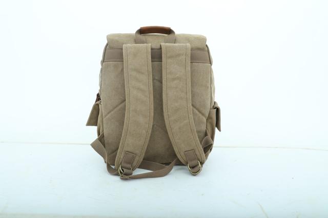 شنطة ظهر جلد لون بيج قياس 15 بوصة Leather Canvas Backpack - Canvy - SW1hZ2U6NDM5NDI1