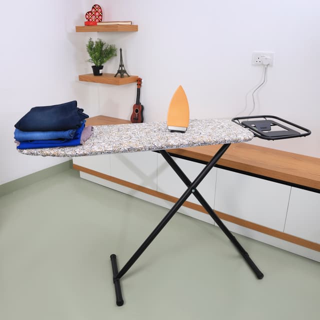 لوح كي بوسادة رغوية 8 مم من رويال فورد Royalford Spring Ironing Board Cotton Cover RF10122