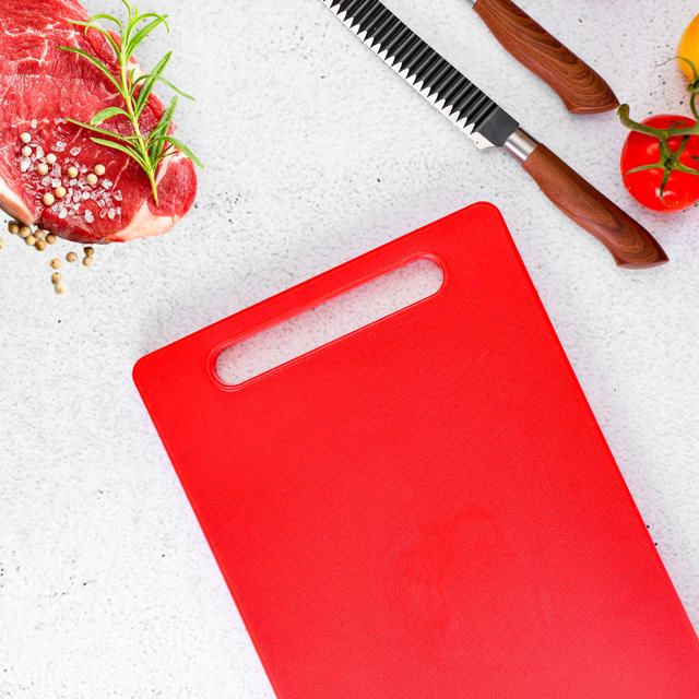 Royalford Classic Cutting Board, Polyethylene, RF10282 | Chopping Board | Non-Absorbent, Odorless & Non-Toxic | Crack/Chip Resistant | Easy Grip Handle - SW1hZ2U6NDQwODYy