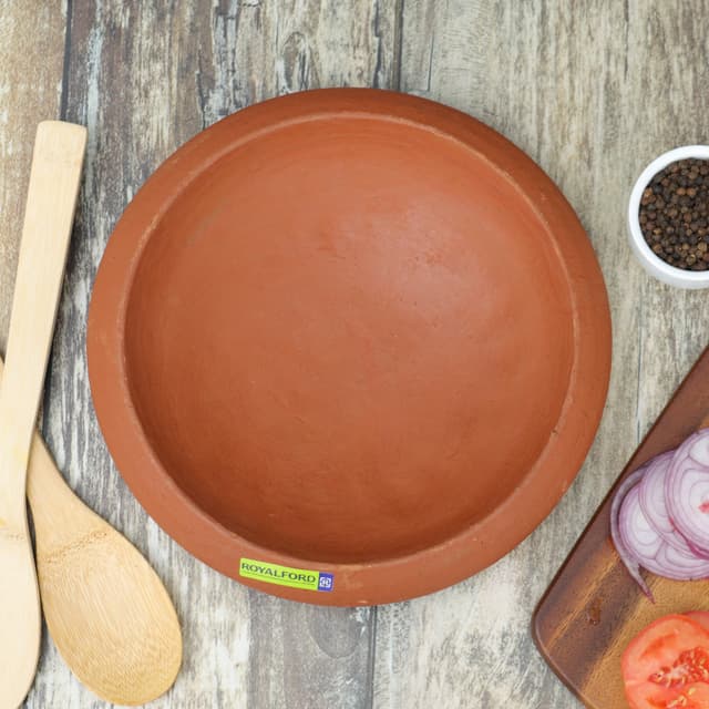 صحن فخار من الطين الطبيعي بلون بني من رويال فورد Royalford Pathiri Tawa, Handmade Clay Cookware, RF10598 | 100% Natural Clay | Non-toxic, Eco-Friendly | Earthen/Clay Pottery Roti Tawa/Frying Pan/Appa Chatty Cooking and Serving