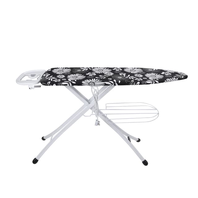 طاولة مكواة قابلة للطي مع مقبص كهربائي من رويال فورد Royalford Mesh Ironing Board With Socket - 191491