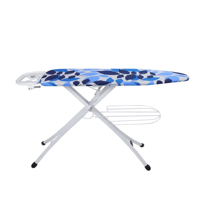 طاولة مكواة قابلة للطي مع مقبص كهربائي من رويال فورد Royalford Mesh Ironing Board With Socket - 191500