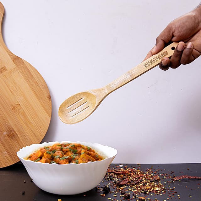 ملعقة طهي مثقبة خشبية ( مقشدة ) Royalford - Bamboo Skimmer