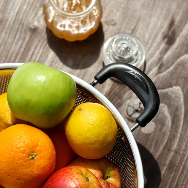 صفاية ستانلس ستيل سلة عميقة ذات مقبضبن من رويال فورد 20 سم  Royalford Stainless Steel Strainer Basket