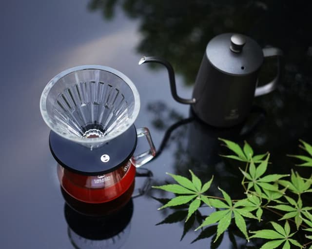 قمع تقطير (قمع ترشيح) القهوة مع قاعدة قابلة للفك- أسود Timemore Crystal Eye Glass Dripper 02 PC Holder