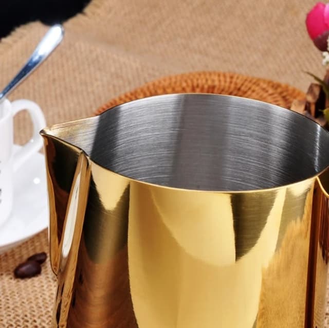 Barista Space Pitcher - Golden (600ml)