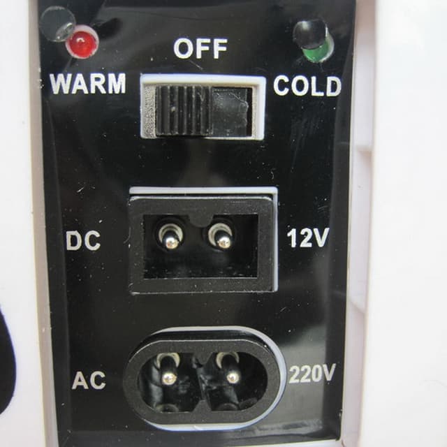 ثلاجة صغيرة للسيارة 4L أبيض Mini Car Freezer Refrigerator - COOLBABY