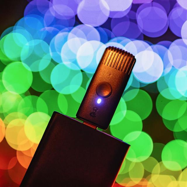 جهاز ربط الموسيقى بالإضاءة USB-Powered Wi-Fi Music-Player Dongle - TWINKLY MUSIC - SW1hZ2U6NTc5MTEw