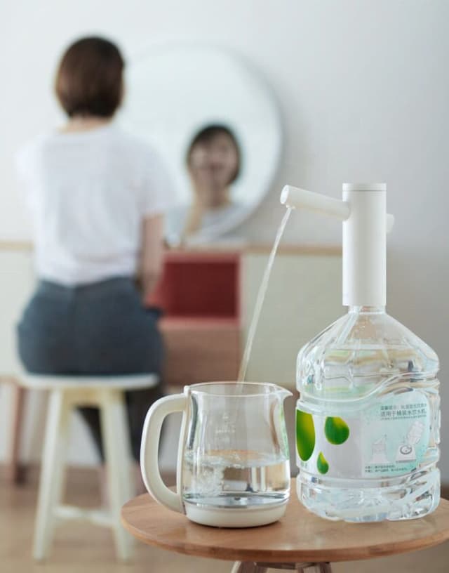 مضخة مياه شرب محمولة بالبطارية Smart TDS Bottled Water Dispenser