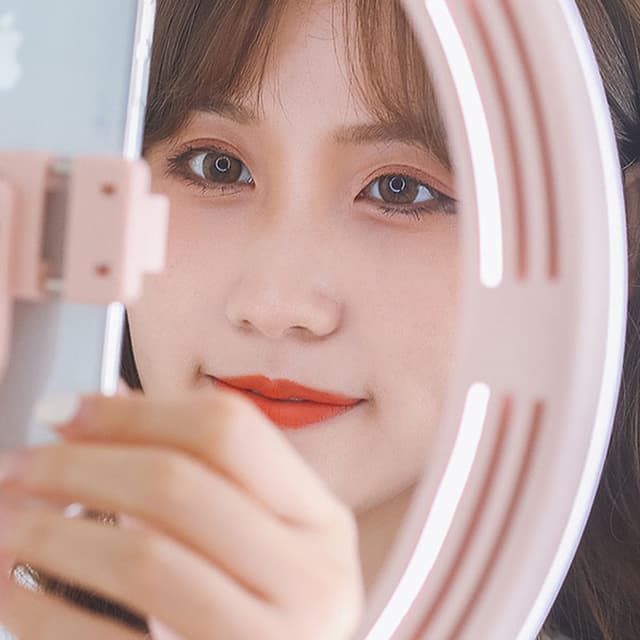 رينغ لايت مع هولدر عدد 3 للهاتف - أسود Crony Ring light with 3 mobiles phones integrated