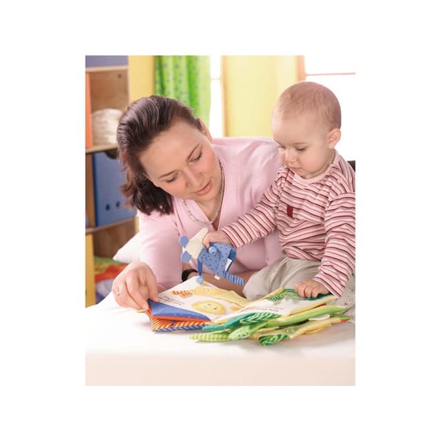 كتب قماشية للاطفال ثلاثية الأبعاد مع دمى الاصابع من هابا Haba Little Leaf House