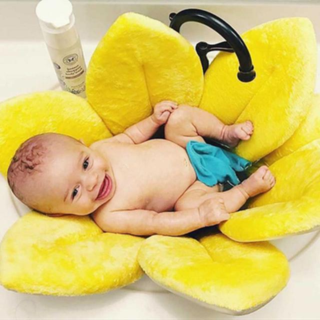 Bumble &amp; Bird Bumble & Bird - Bath Flower - Yellow - SW1hZ2U6NjU3MTU0