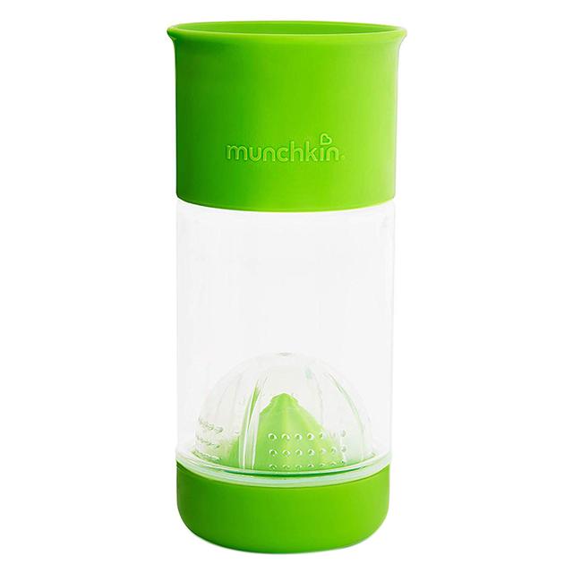 كوب شرب للأطفال الصغار مع مصفاة فاكهة أخضر مونشكين Miracle 360 Fruit Infuser Cup 14oz - Green - Munchkin - SW1hZ2U6NjU4ODk4