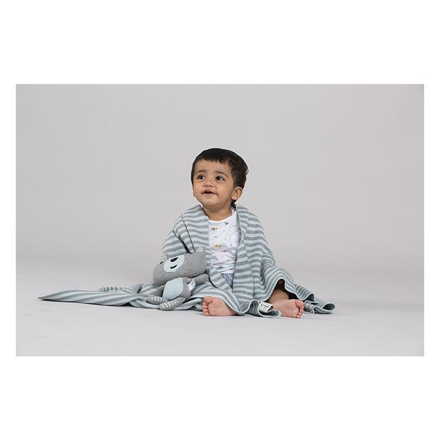 Pluchi - James Skinny Blanket with Bear Toy - Grey - SW1hZ2U6NjYzODc1