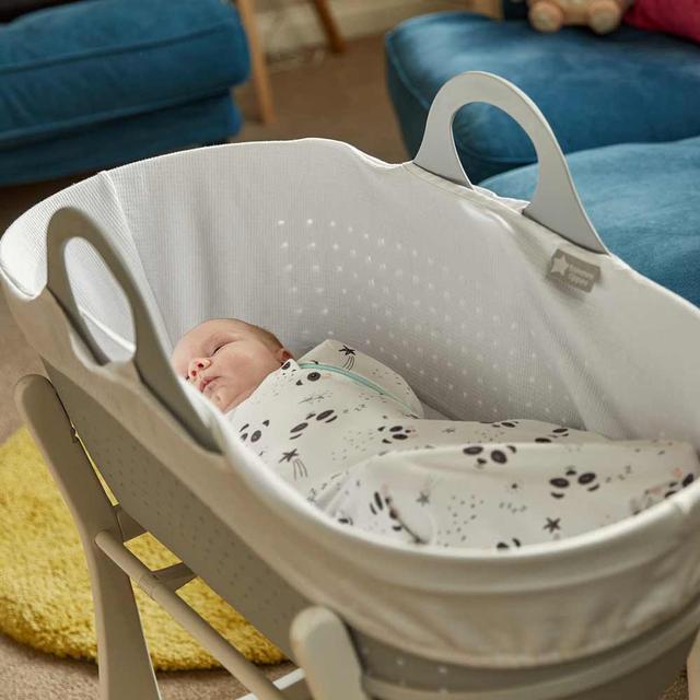 سرير نوم هزاز للأطفال رمادي Sleepee Basket & Stand - Tommee Tippee