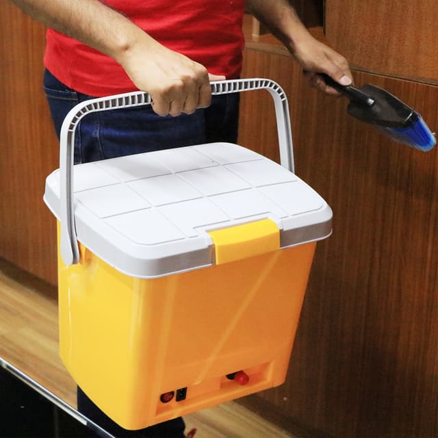 مضخة غسيل السيارات Toby's DC-12V Portable High Pressure Washer Kit