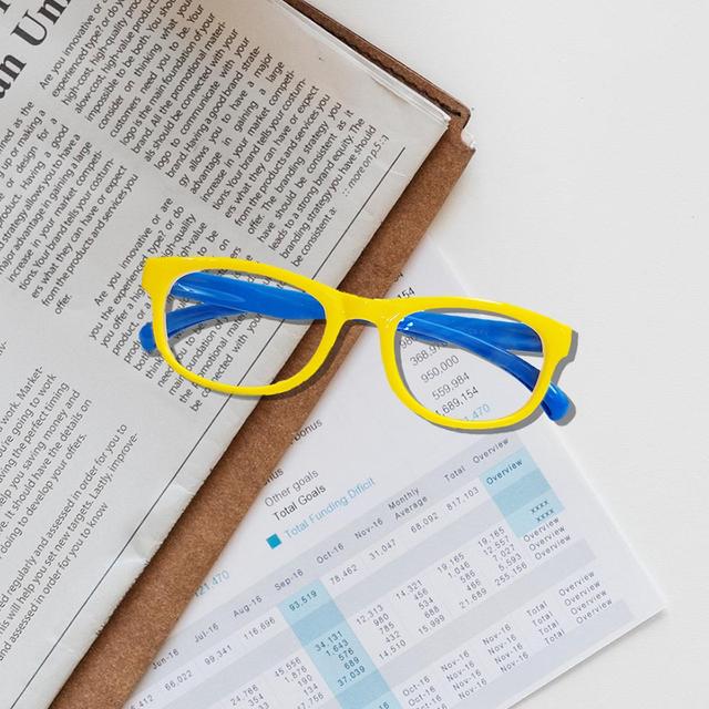 نظارات طبية للأطفال أزرق وأصفر ميجا ستار Megastar Rectangular Blue Light Blocking Eye Glasses Yellow/Blue - SW1hZ2U6OTM5NDYz