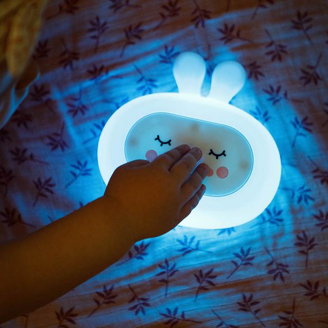 مصباح ليلي للاطفال (اضاءة ليلية) سيليكون إنوجيو  Innogio Gio Sleepy Bunny Silicone Night Light For Kids - SW1hZ2U6OTIyNjAx
