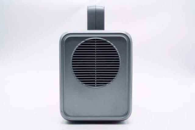 بطارية متنقلة للرحلات 300 واط Yoobao EN300WLPD 72000mAh PD65W Power Station