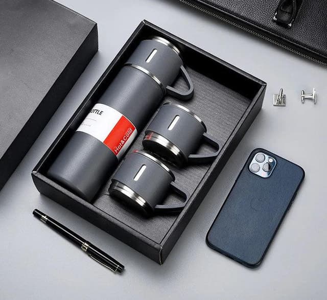 ترمس مطارة حافظ للحرارة 500 مللي Vacuum Flask Set with 3 Stainless Steel Cups Combo - 725596