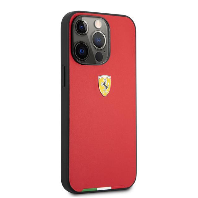 Ferrari Hard Case PU Smooth & Italian Flag Line Metal Logo For iPhone 13 Pro Max (6.7") - Red [ FESTABHCP13XRE ] - SW1hZ2U6MTM2NzQ3Nw==