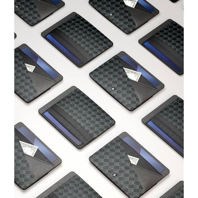 محفظة بطاقات رجالية ليفيلو توكسيدو بشعار معدني Levelo Tuxedo Leather Wallet with Metal Signature Logo