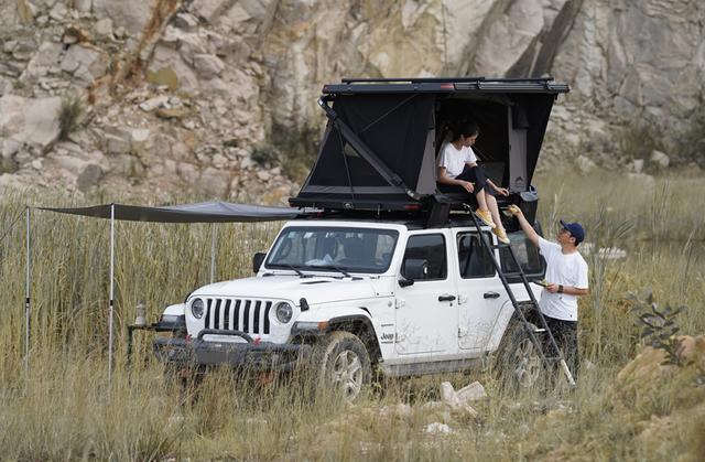 خيمة فوق السيارة قابلة للطي كول بيبي Coolbaby Wild Land 4WD Hard Shell Roof Top Tent