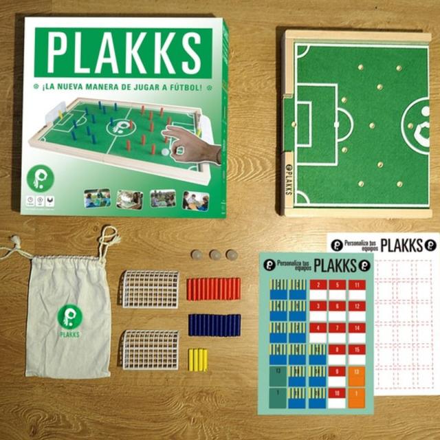 Plakks Football Field - SW1hZ2U6MTQ2OTAxNg==