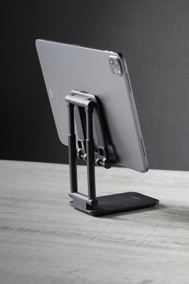 ستاند جوال وتابلت عالمي قابل للطي من موماكس لون أسود Momax universal fold stand for phone and tablet - SW1hZ2U6MTQ1ODEzOA==