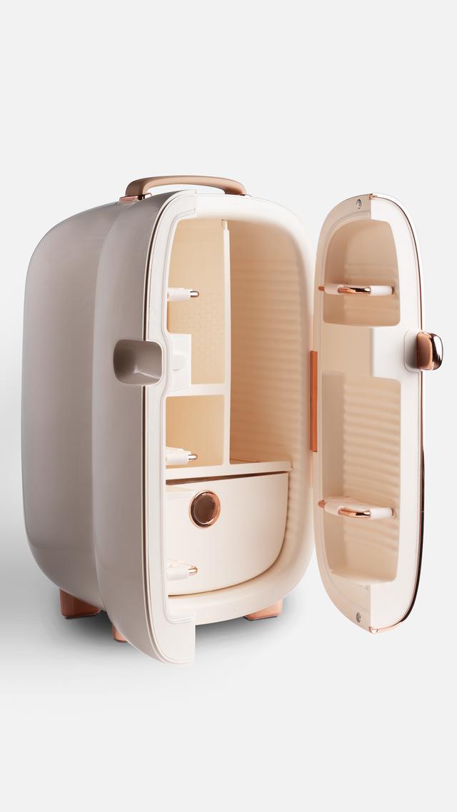 ثلاجة مكياج جرين 12 لتر 42 واط Green Lion Makeup Fridge With Temperature Control