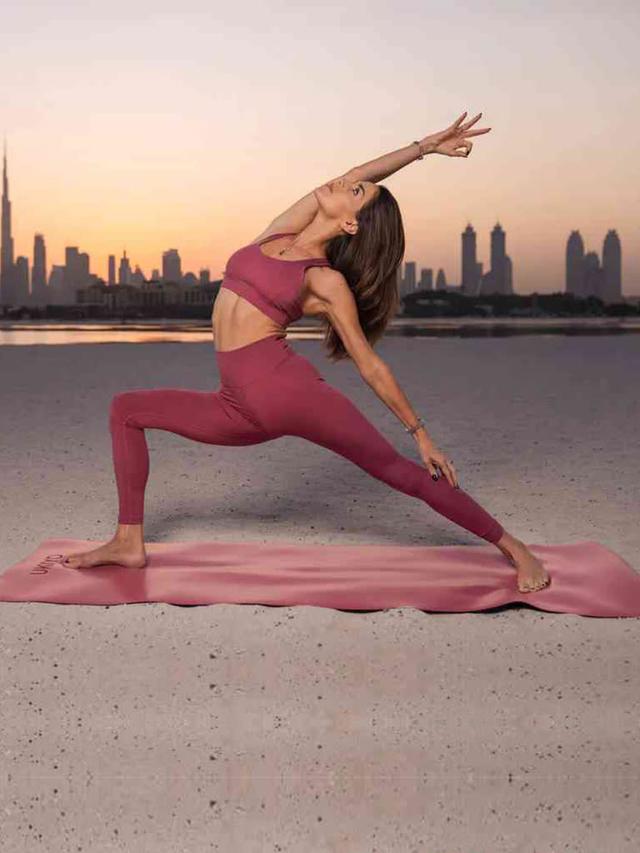 سجادة يوغا كوشوك طبيعي 183× 68 سم زهر أوكيو  Ukiyo Natural Rubber Yoga Mat Color Pink - SW1hZ2U6MTUzOTEwNA==